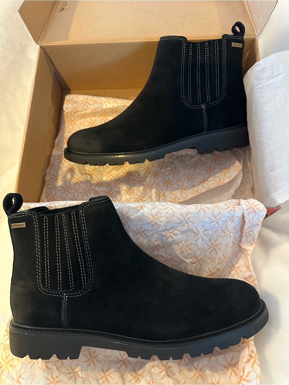 Comfortiva Black Suede Chelsea “Ledelle” Weatherproof Boots (9.5 Women) NEW!
